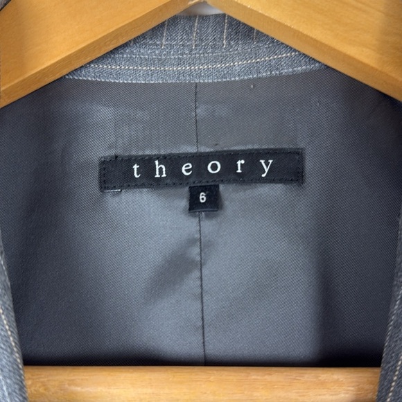 Theory Pinstripe wool suit jacket grey size women's 6 - Picture 2 of 8